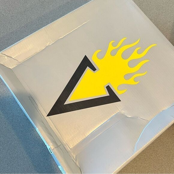 NWT Very Volatile Underground Faux Leather Snake Print Boots 6.5 - Picture 2 of 6